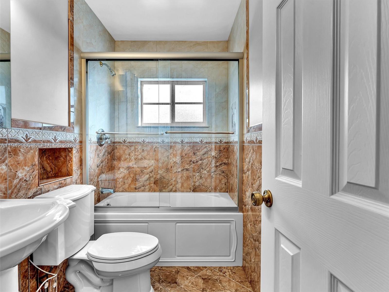 14824 Southwest 112th Street Miami, FL 33196 - Photo 32 of 56 Upstairs hall bathroom