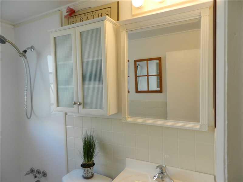 215 Sebago Lake Road Gorham, ME 04038 - Photo 14 of 28 Bathroom.