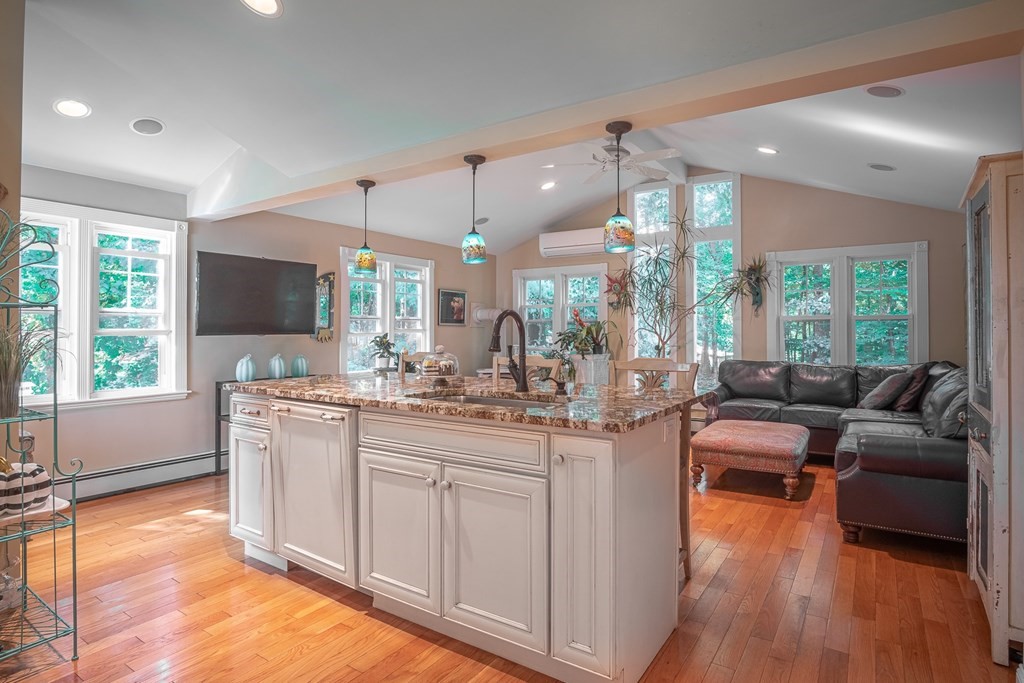 17 Pomeroy Road North Reading, MA 01864 - Photo 11 of 30 Gallery Image 11