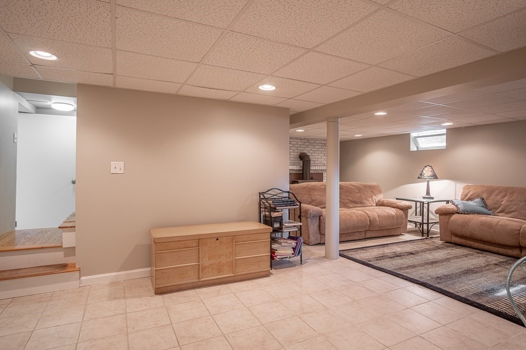 17 Pomeroy Road North Reading, MA 01864 - Photo 20 of 30 Gallery Image 20