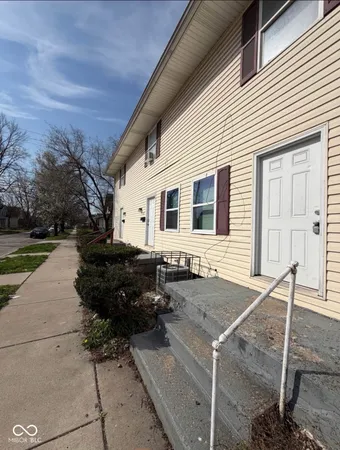 $950 | 8 South Bradley Avenue, Indianapolis, IN 46201