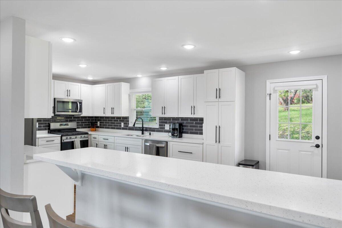 1531 Coral Ridge Road Southwest Roanoke, VA 24018 - Photo 18 of 78 20-MIB04684