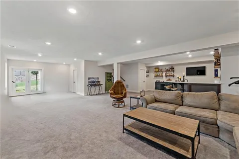 $1,090,000 | 125 Abigail Drive, Mars, PA 16046