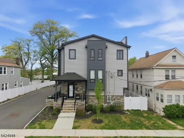 $599,900 | 25 East 10th Street, Unit A, Linden, NJ 07036