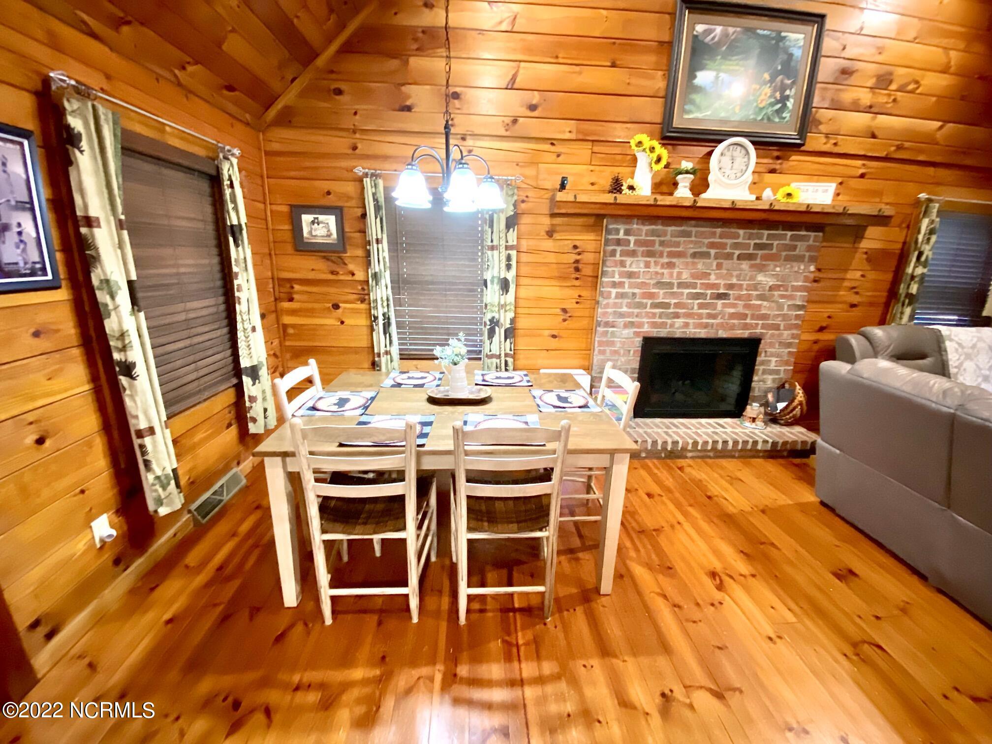 411 Rice Pond Road Elizabethtown, NC 28337 - Photo 15 of 54 Dining Area
