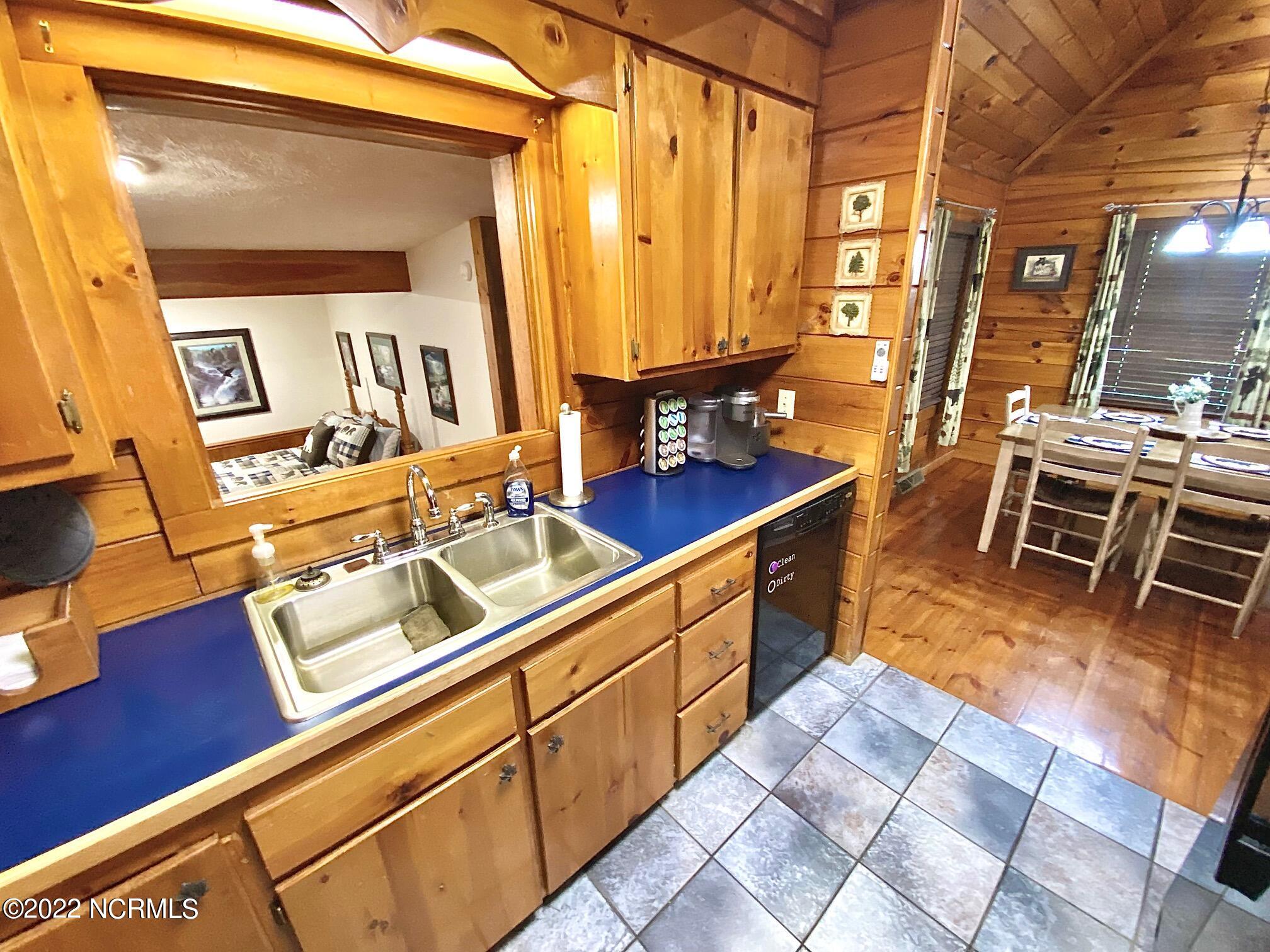 411 Rice Pond Road Elizabethtown, NC 28337 - Photo 20 of 54 Kitchen