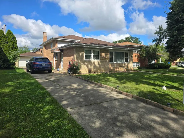 $439,000 | 8936 Ozark Street, Morton Grove, IL 60053