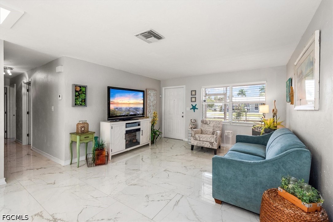 162 Brooks Road North Fort Myers, FL 33917 - Photo 13 of 32