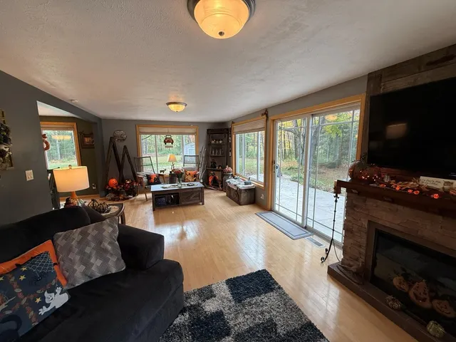 $875,000 | 1917 Sandalwood Road, Abrams, WI 54101