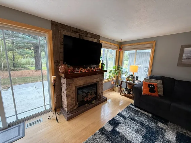 $875,000 | 1917 Sandalwood Road, Abrams, WI 54101