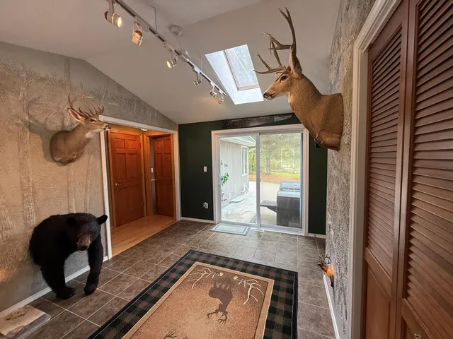 $875,000 | 1917 Sandalwood Road, Abrams, WI 54101