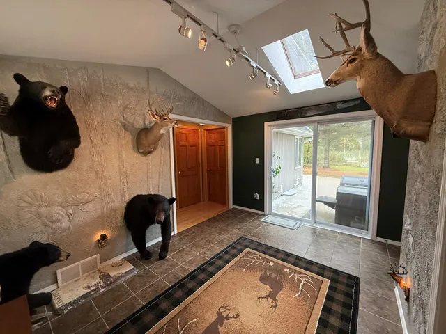 $875,000 | 1917 Sandalwood Road, Abrams, WI 54101