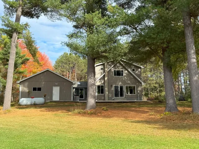 $875,000 | 1917 Sandalwood Road, Abrams, WI 54101