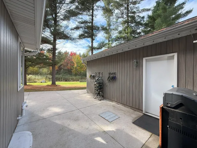 $875,000 | 1917 Sandalwood Road, Abrams, WI 54101