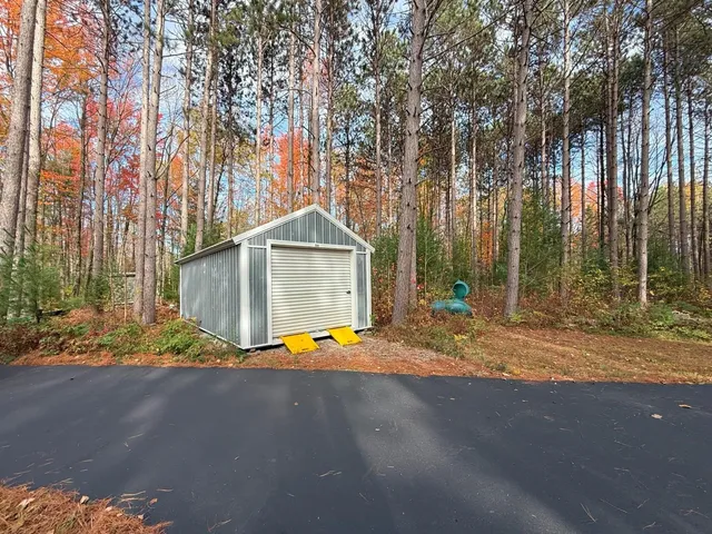 $875,000 | 1917 Sandalwood Road, Abrams, WI 54101