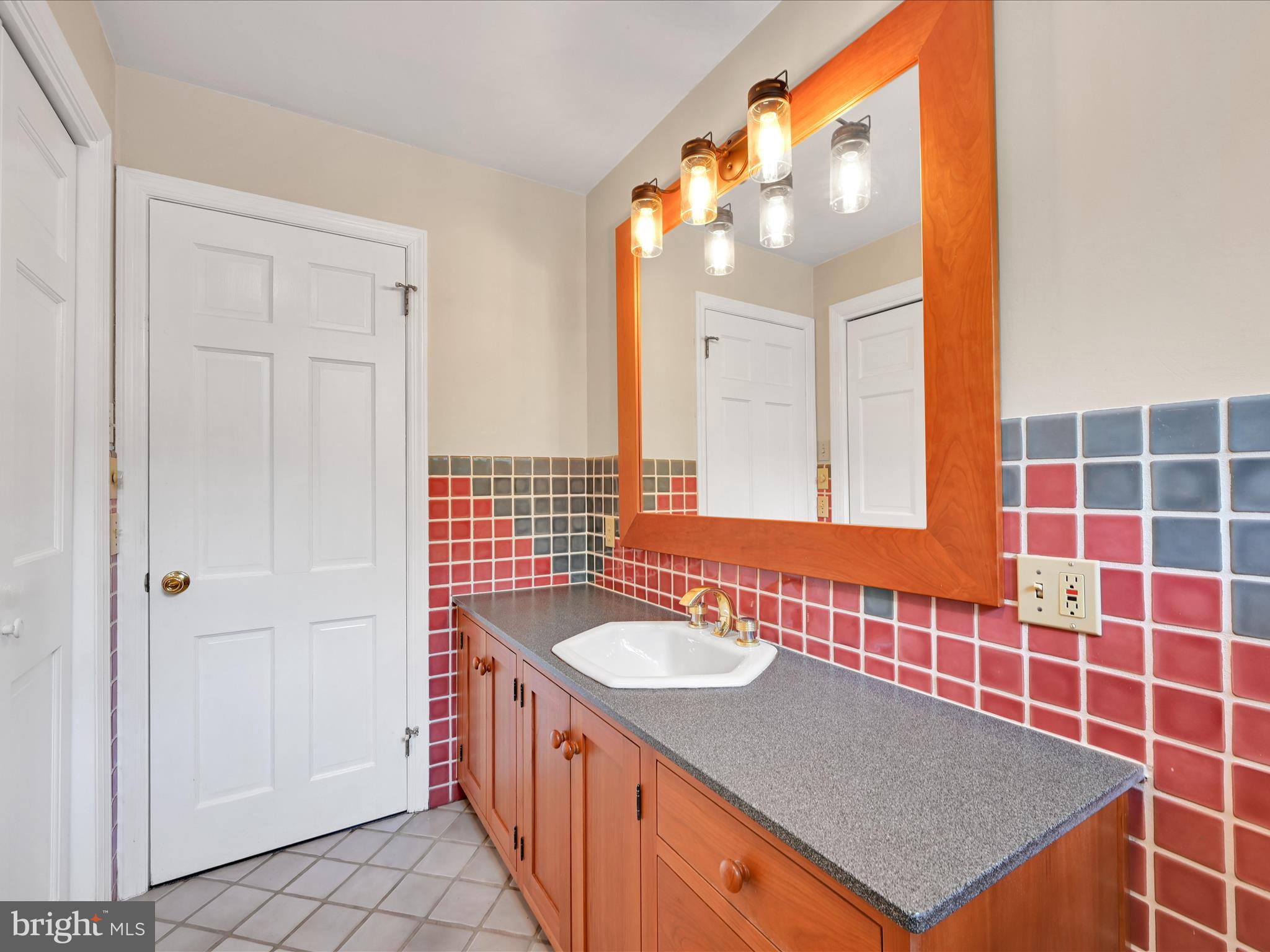 535 South Mill Street Lebanon, PA 17042 - Photo 35 of 50 Hall Bathroom #2