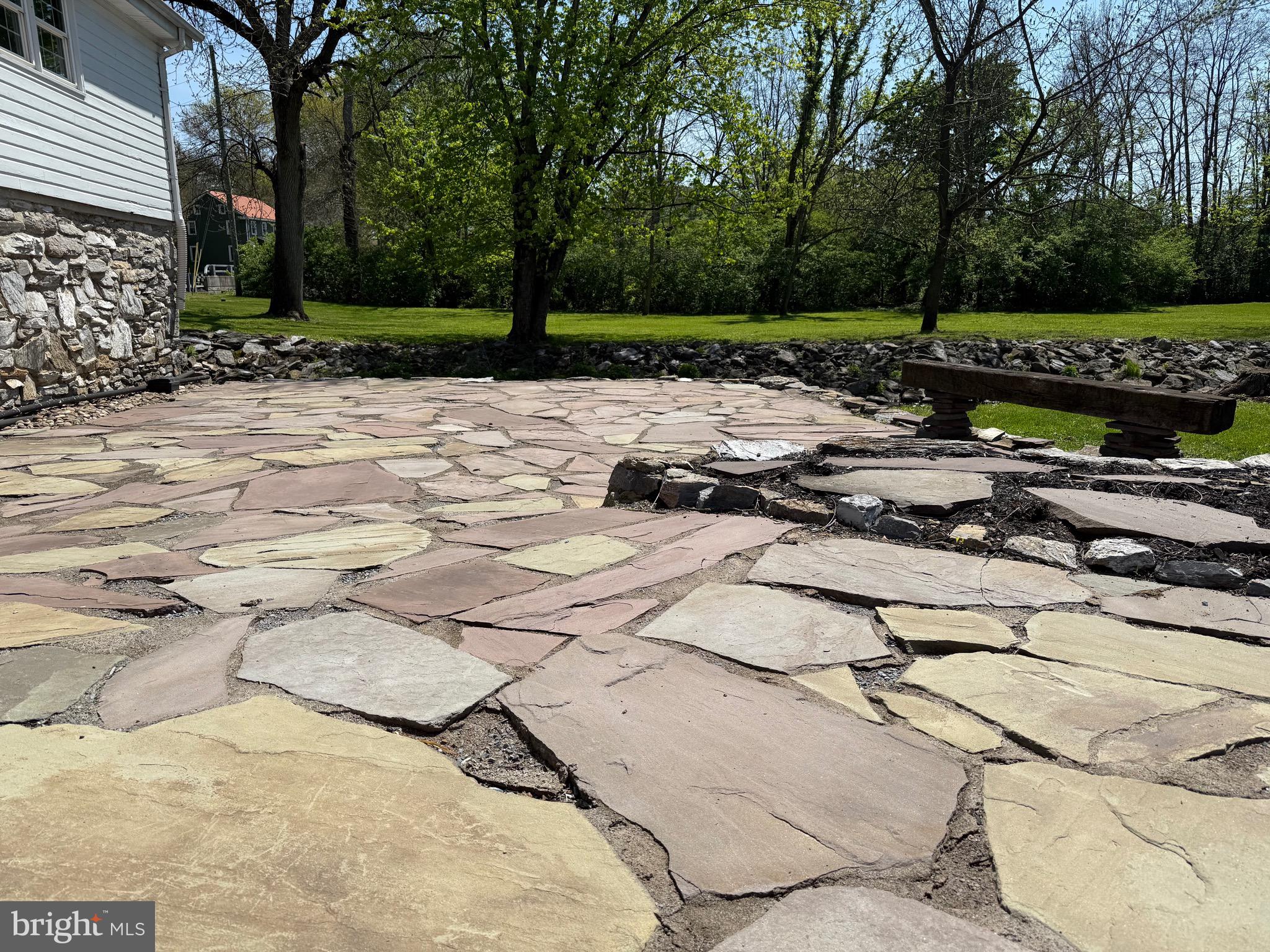 535 South Mill Street Lebanon, PA 17042 - Photo 40 of 50 Flagstone Patio
