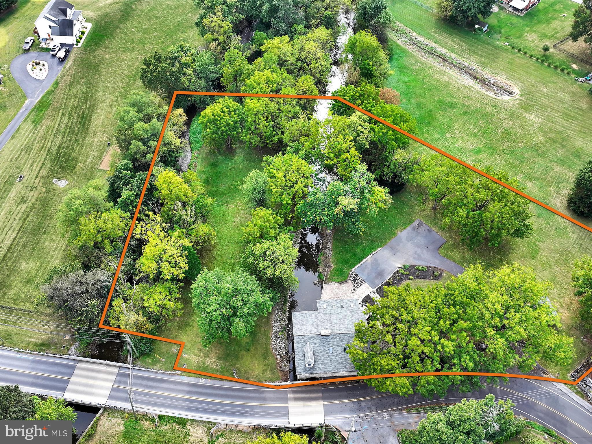 535 South Mill Street Lebanon, PA 17042 - Photo 47 of 50 Drone View - Property Lines