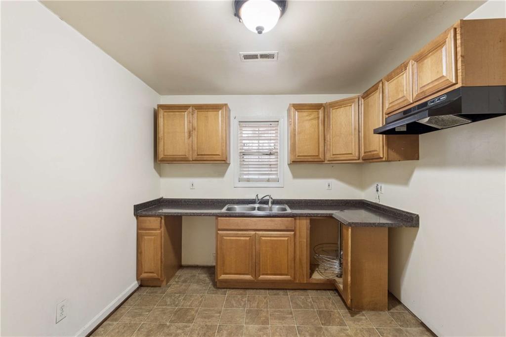 1149 Ira Street Southwest Atlanta, GA 30310 - Photo 10 of 23