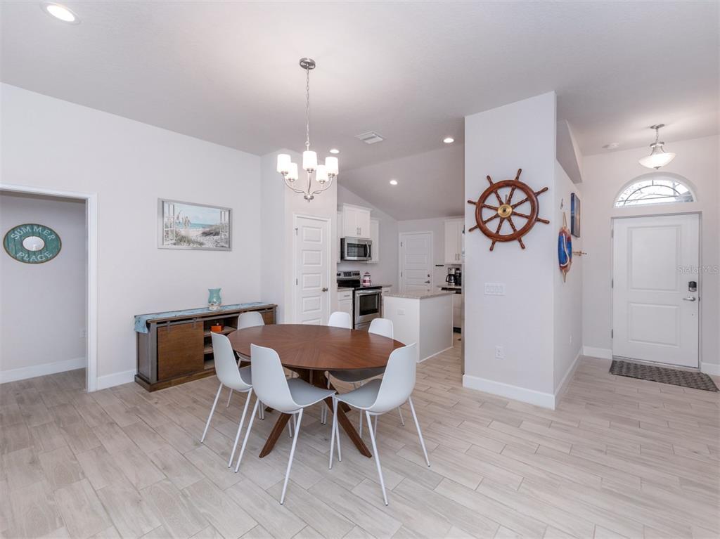 886 Euclid Road Venice, FL 34293 - Photo 11 of 73