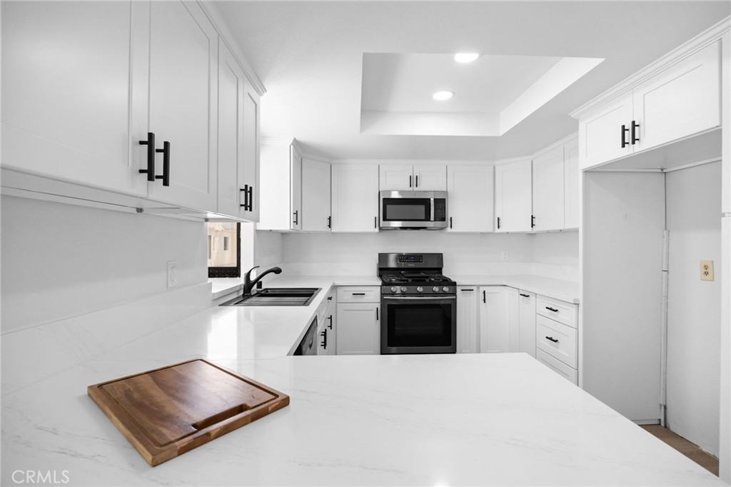 11033 Old River School Road, Unit 8 Downey, CA 90241 - Photo 17 of 57