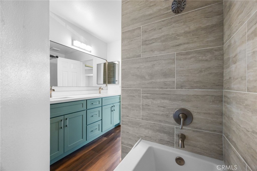 11033 Old River School Road, Unit 8 Downey, CA 90241 - Photo 33 of 57 Primary bath