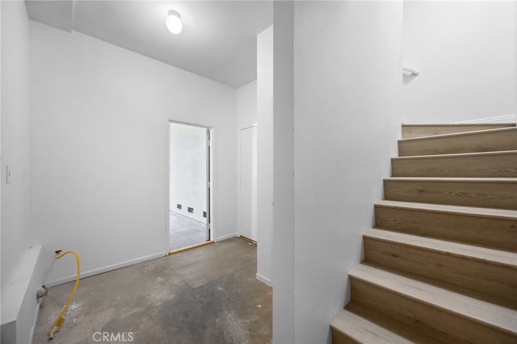 11033 Old River School Road, Unit 8 Downey, CA 90241 - Photo 43 of 57 Laundry area