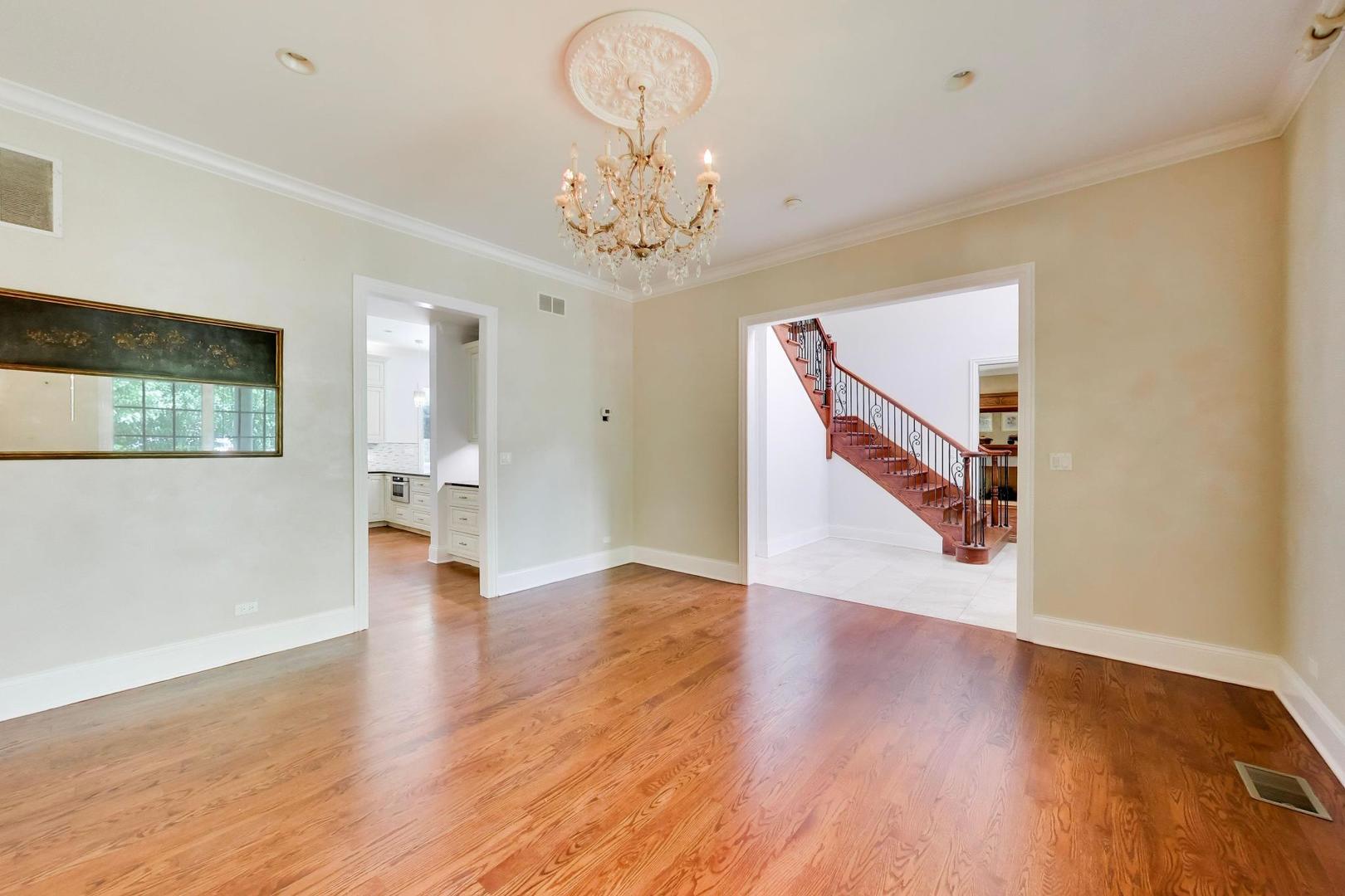 73 Locust Road Winnetka, IL 60093 - Photo 17 of 44