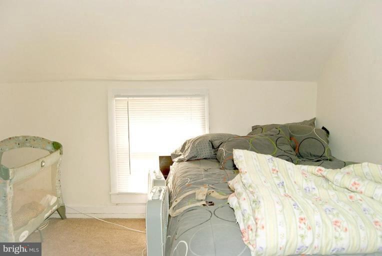 21121 Woodfield Road Gaithersburg, MD 20882 - Photo 5 of 10 Bedroom #1