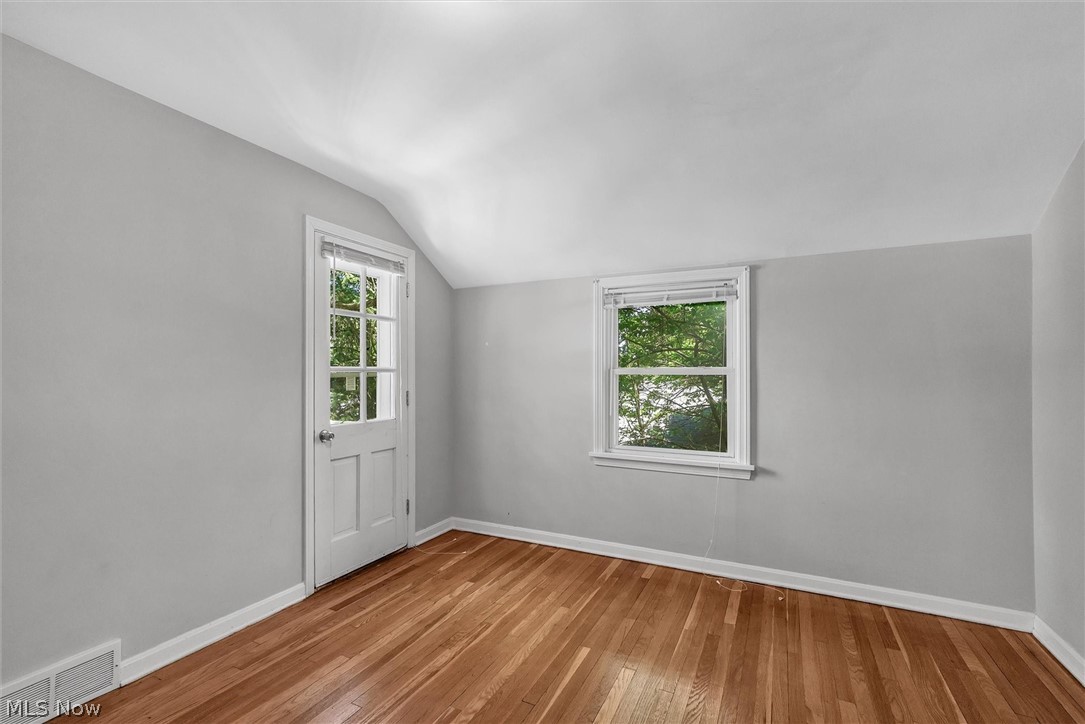 1130 Haselton Road Cleveland Heights, OH 44121 - Photo 22 of 26