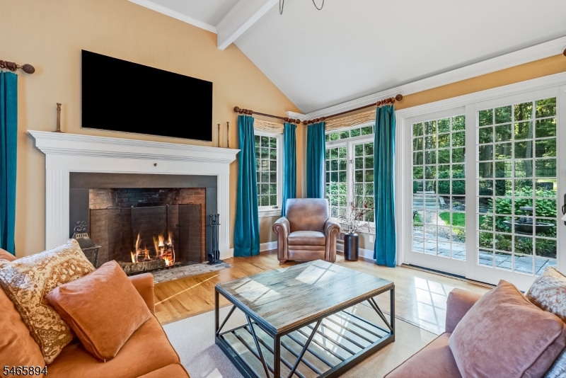 4 Barberry Row Chester, NJ 07930 - Photo 11 of 40 Gallery Image 11