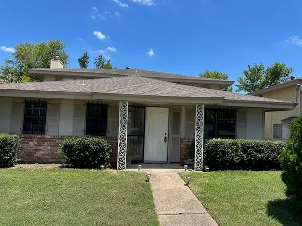 $99,900 | 5662 Birchmont Drive, Unit A, Houston, TX 77091