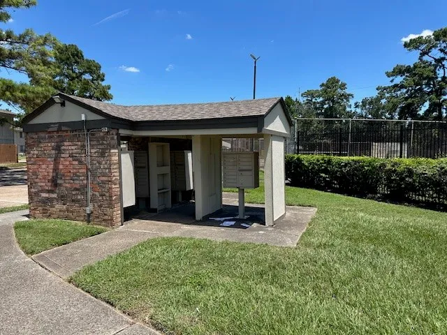 $99,900 | 5662 Birchmont Drive, Unit A, Houston, TX 77091