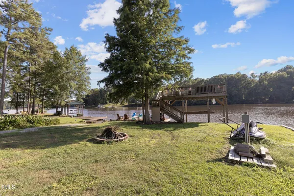 a view of a lake with houses