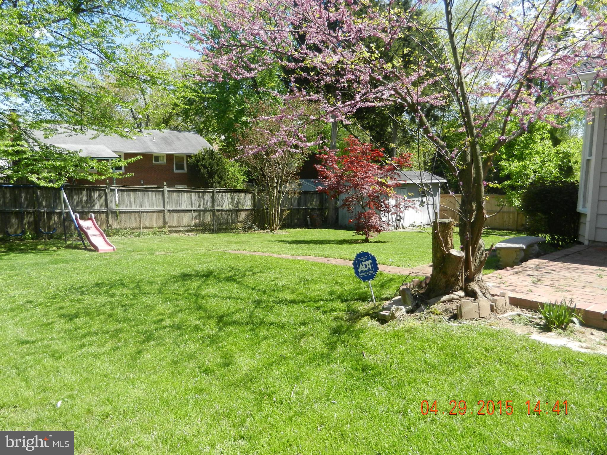 5011 Roslyn Road Annandale, VA 22003 - Photo 28 of 28 a view of backyard with green space