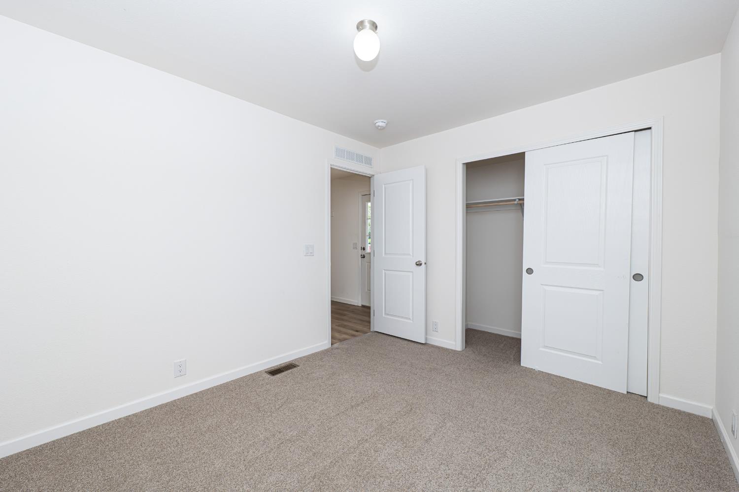 6540 Virginiatown Road, Unit 30 Newcastle, CA 95658 - Photo 13 of 24 a view of an empty room