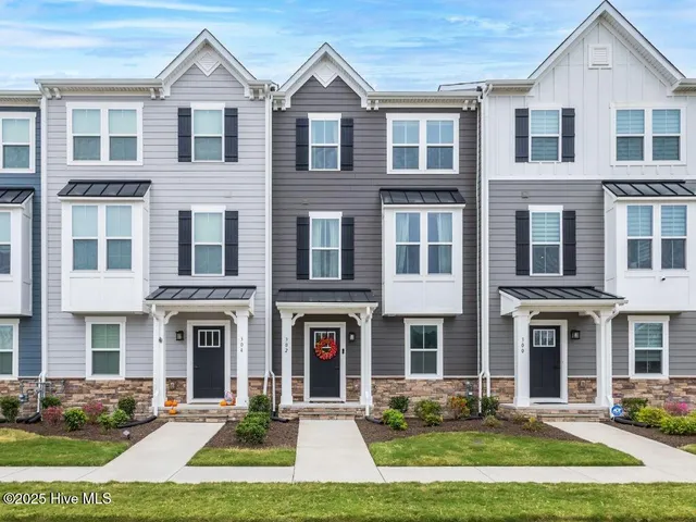 $389,900 | 302 Lydia Street, Moyock, NC 27958