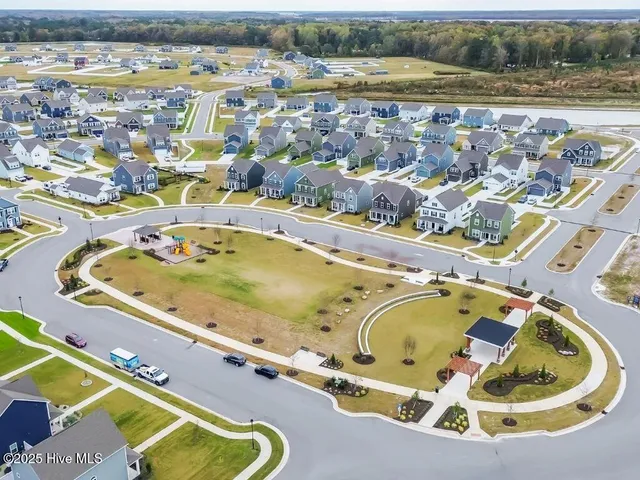 $389,900 | 302 Lydia Street, Moyock, NC 27958