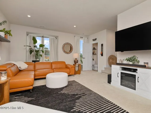 $389,900 | 302 Lydia Street, Moyock, NC 27958