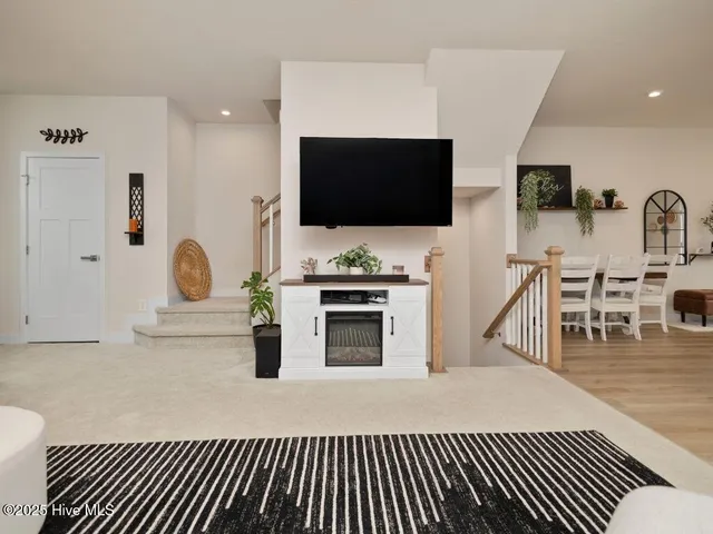 $389,900 | 302 Lydia Street, Moyock, NC 27958