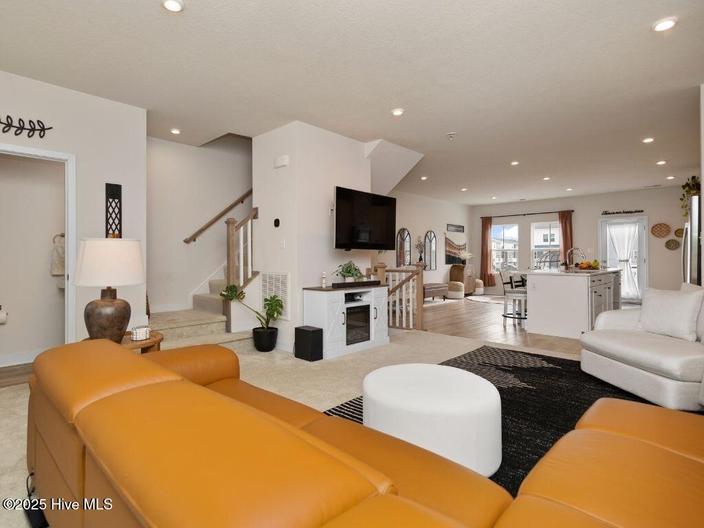 302 Lydia Street Moyock, NC 27958 - Photo 8 of 33 302 Lydia St, Moyock, NC_KWT_MelanieC (4