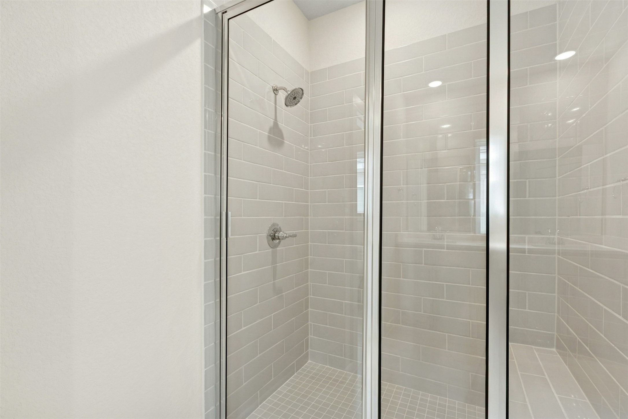 4313 Contrail Lane Round Rock, TX 78665 - Photo 18 of 32 a bathroom with a shower