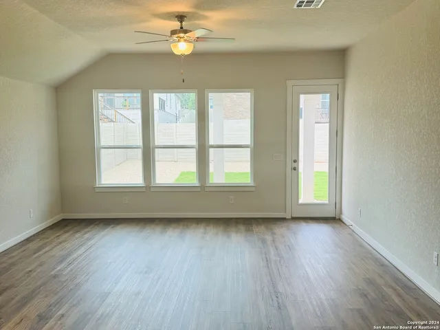 $2,700 | 580 Tobacco Pass, New Braunfels, TX 78132