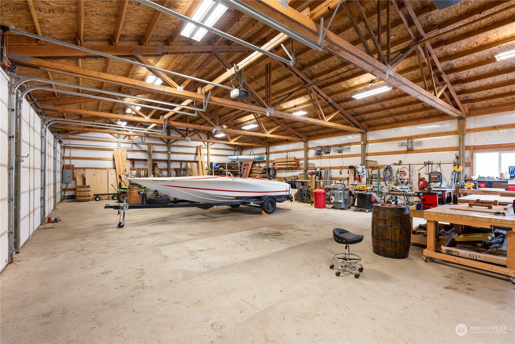 169 Conradi Road Winlock, WA 98596 - Photo 30 of 38 a view of parking garage with cars