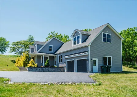 $750,000 | 5 Rivercrest Lane, Marlboro, NY 12542