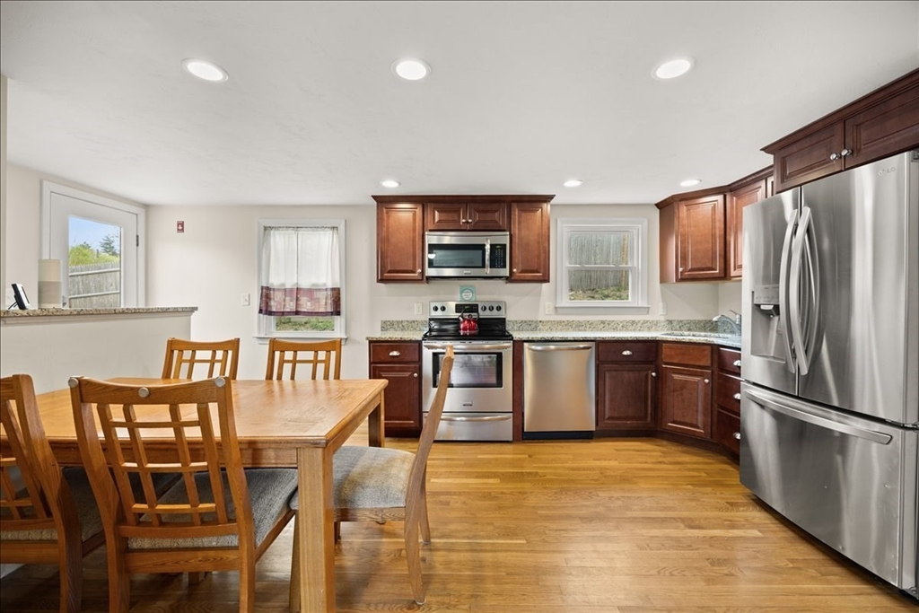 17 East Boundary Road Pembroke, MA 02359 - Photo 9 of 34