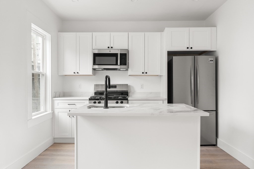 467 East 3rd Street, Unit 3 Boston, MA 02127 - Photo 1 of 19