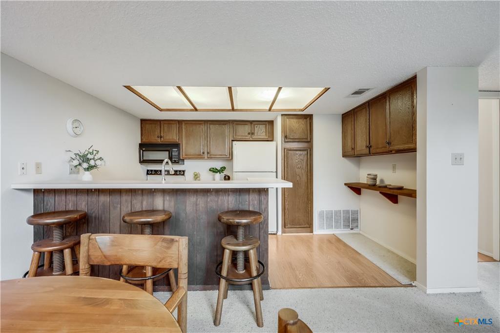 133 Comanche Drive Point Venture, TX 78645 - Photo 8 of 32