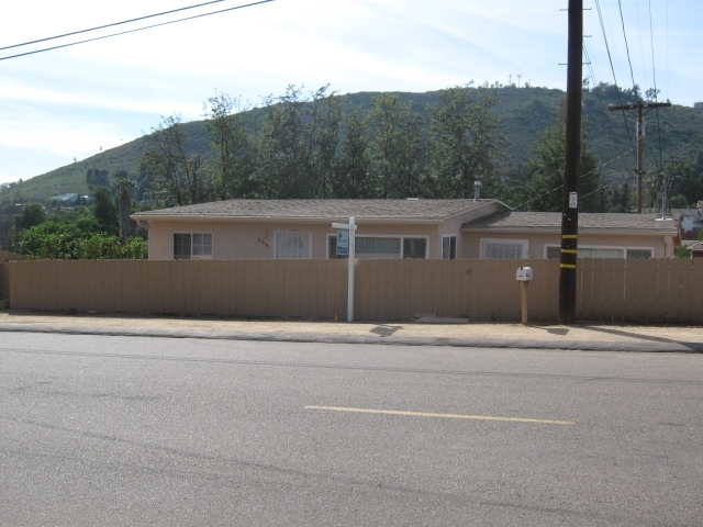 8444 Pueblo Road Lakeside, CA 92040 - Photo 2 of 24 Gallery Image 2