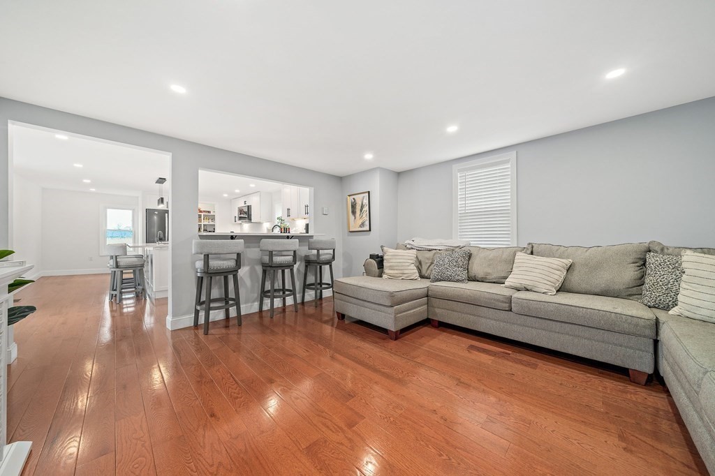 10 Curlew Road Quincy, MA 02169 - Photo 14 of 34 Gallery Image 14
